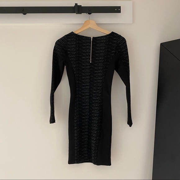 H&M Long Sleeve Black Dress with Pattern - Picture 2 of 4